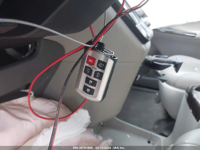 Toyota Sienna Xle 8 Passenger 2015 5TDYK3DC4FS571046 Image 11
