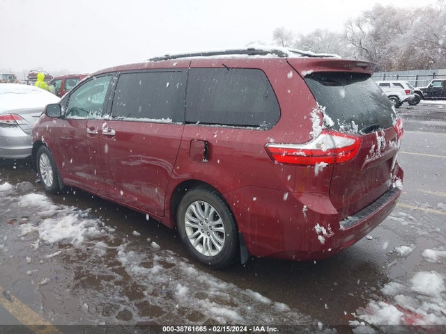 Toyota Sienna Xle 8 Passenger 2015 5TDYK3DC4FS571046 Image 3