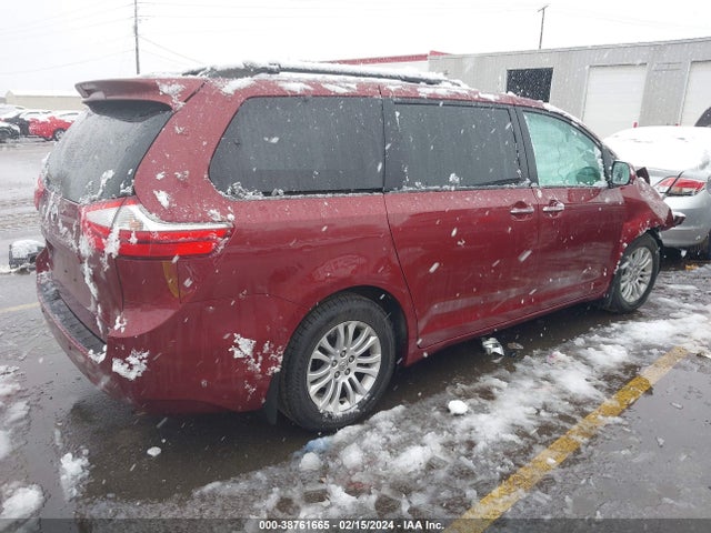 Toyota Sienna Xle 8 Passenger 2015 5TDYK3DC4FS571046 Image 4