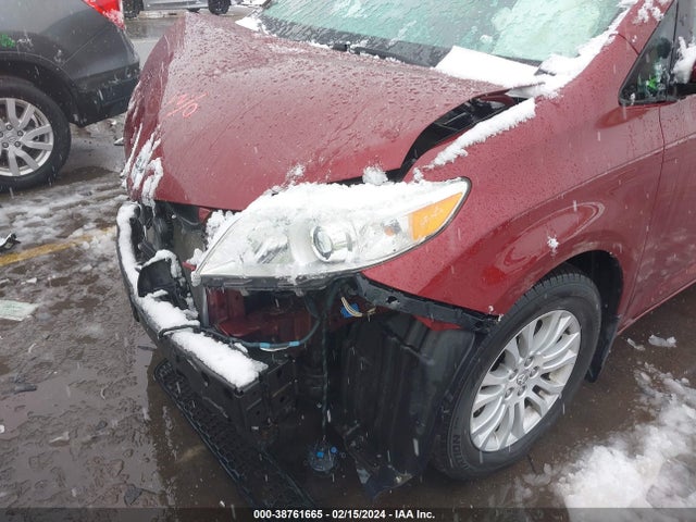 Toyota Sienna Xle 8 Passenger 2015 5TDYK3DC4FS571046 Image 6
