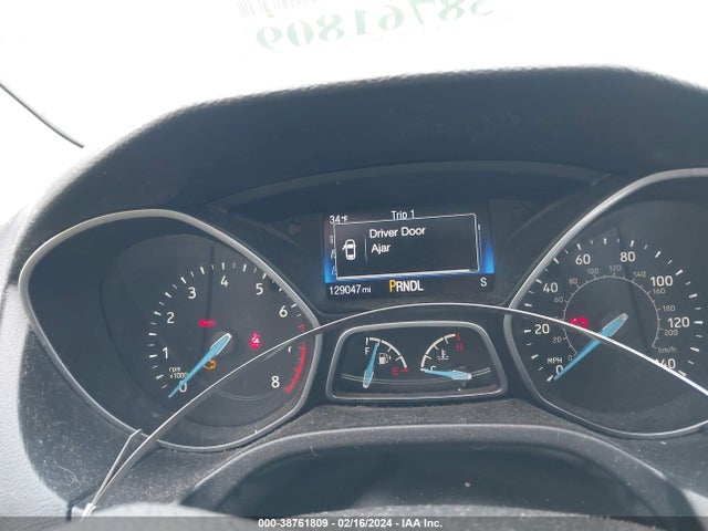 2016 FORD FOCUS SE VIN: 1FADP3K29GL266838