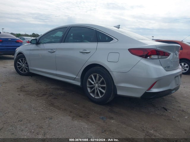 Hyundai SONATA SE 2019 5NPE24AF5KH795711 Image 3