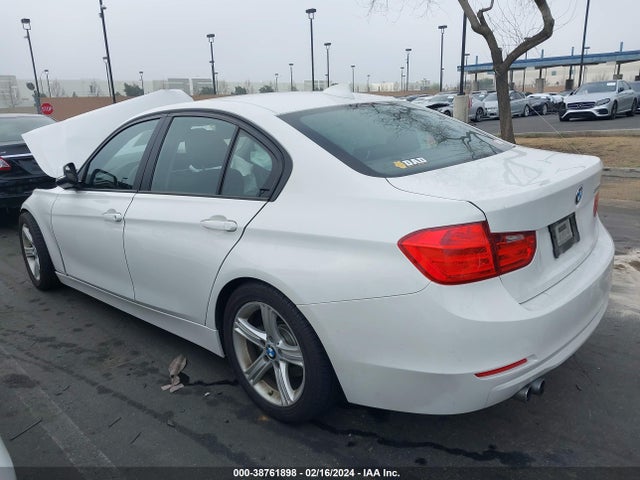 BMW 328I 2014 WBA3C1C53EK117033 Image 3