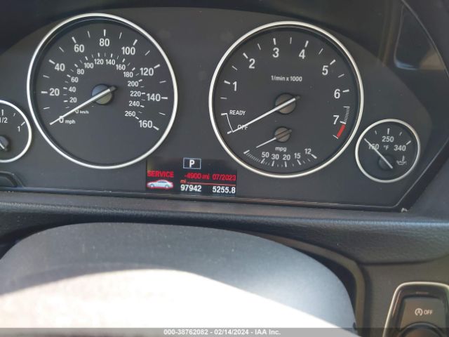 WBA8E1G35HNU17281 BMW 320i