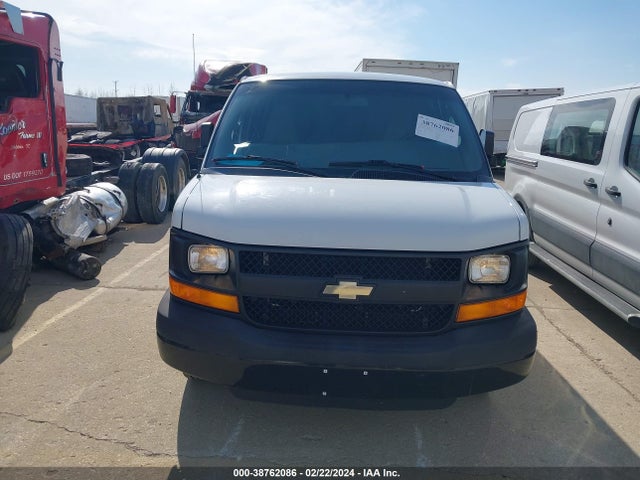 Chevrolet Express 2500 Work Van 2016 1GCWGAFFXG1208740 Image 12