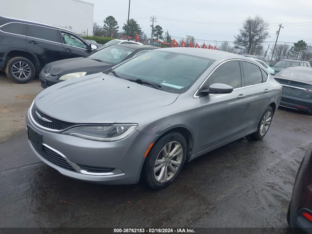 Chrysler 200 Limited 2015 1C3CCCAB3FN741667 Image 2