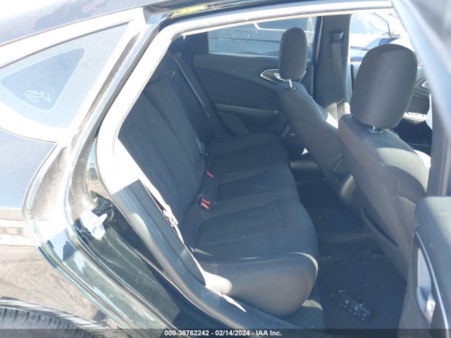 1C3CCCABXFN733324 Chrysler 200 Limited