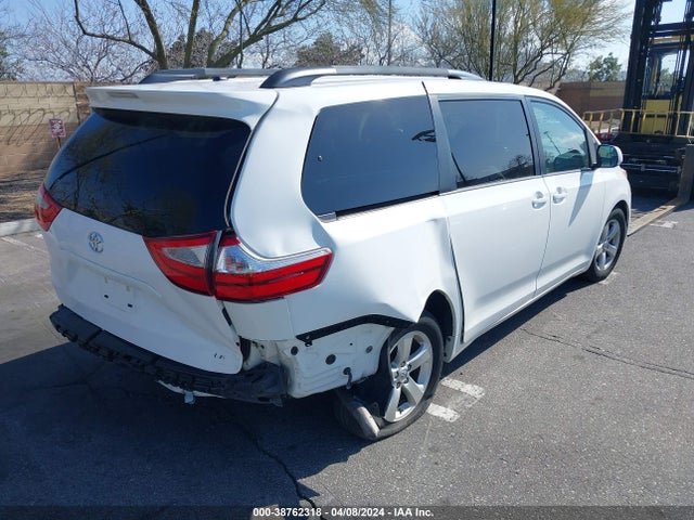 Toyota Sienna Le 8 Passenger 2017 5TDKZ3DC8HS878997 Image 4