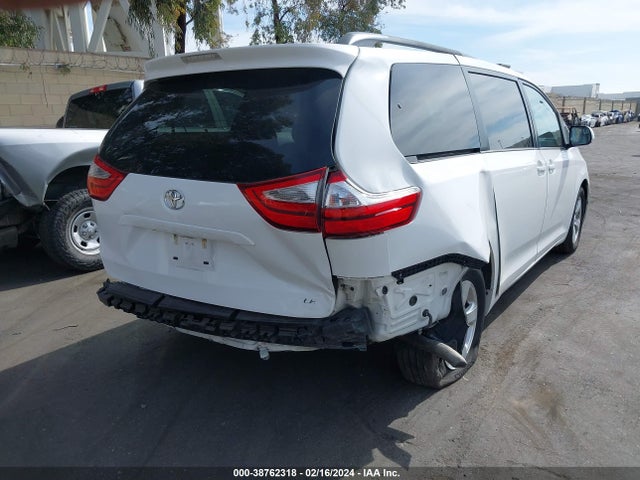 Toyota Sienna Le 8 Passenger 2017 5TDKZ3DC8HS878997 Image 6