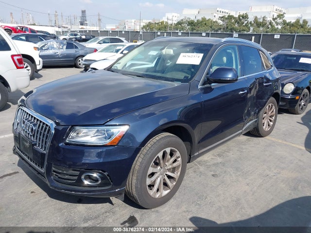 Audi Q5 2.0t Premium 2016 WA1L2AFP0GA129923 Image 2