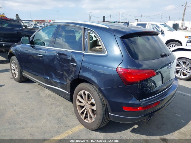 Audi Q5 2.0t Premium 2016 WA1L2AFP0GA129923 Image 3