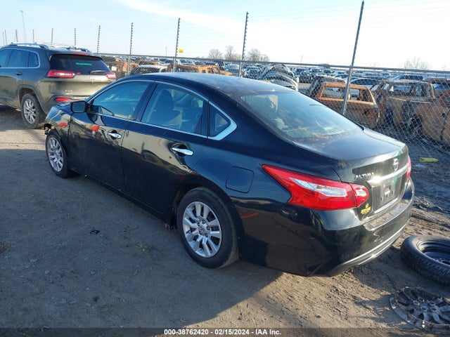 Nissan Altima 2.5 S 2017 1N4AL3AP7HN337682 Image 3