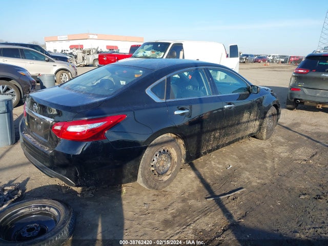 Nissan Altima 2.5 S 2017 1N4AL3AP7HN337682 Image 4