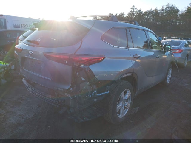Toyota Highlander Le 2022 5TDBZRBH3NS240959 Image 4