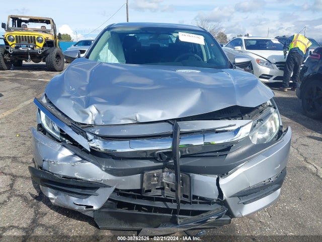 Honda Civic Lx 2018 2HGFC2F57JH603560 Image 12