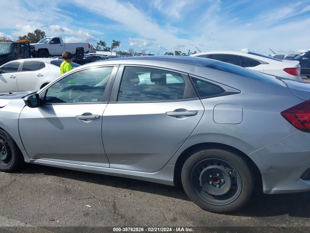 Honda Civic Lx 2018 2HGFC2F57JH603560 Image 14