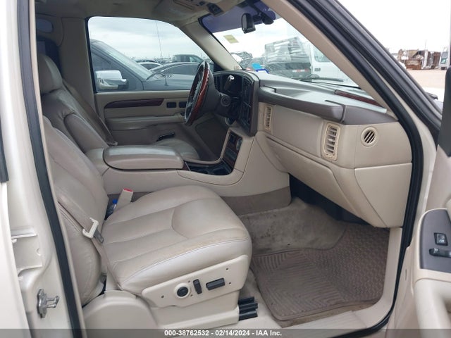 2005 CADILLAC ESCALADE STANDARD VIN: 1GYEC63N25R260288