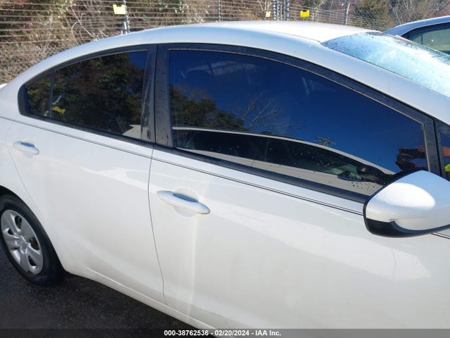 KIA FORTE LX 2017 3KPFK4A73HE029762 Image 14