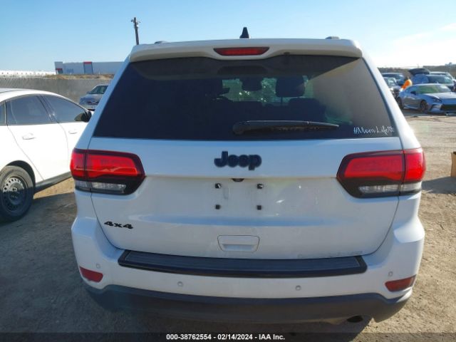 1C4RJFAGXJC382413 Jeep Grand Cherokee Upland 4x4