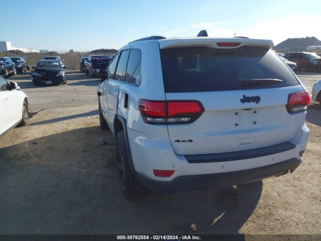 1C4RJFAGXJC382413 Jeep Grand Cherokee Upland 4x4