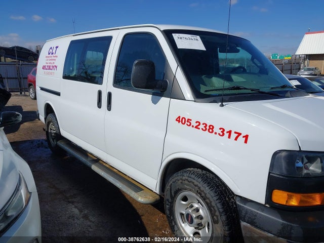 GMC Savana 2500 Work Van 2018 1GTW7AFG5J1906799 Image 13