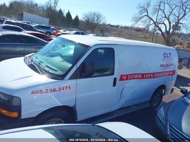 GMC Savana 2500 Work Van 2018 1GTW7AFG5J1906799 Image 14