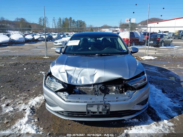 3VWCB7BU8KM209290 Volkswagen Jetta