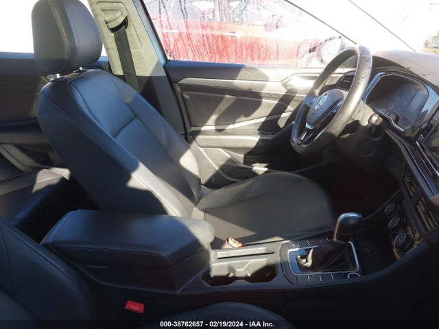 3VWCB7BU8KM209290 Volkswagen Jetta
