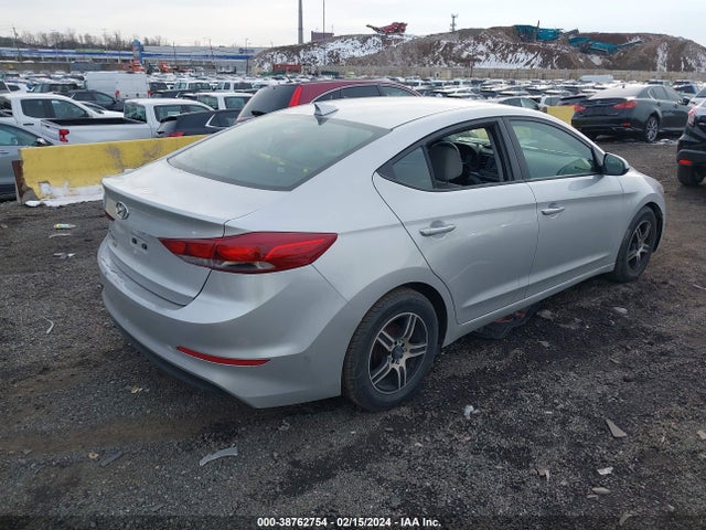 Hyundai ELANTRA SE 2017 5NPD74LF0HH127754 Image 4