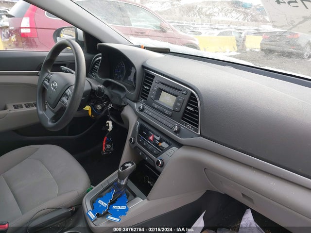 Hyundai ELANTRA SE 2017 5NPD74LF0HH127754 Image 5