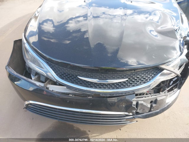 Chrysler 200 Limited 2015 1C3CCCAB6FN676488 Image 15