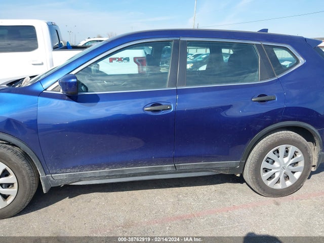 Nissan ROGUE S 2018 5N1AT2MT0JC716002 Image 14