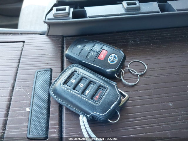 Toyota SIENNA LE 2021 5TDKRKEC3MS005662 Image 11