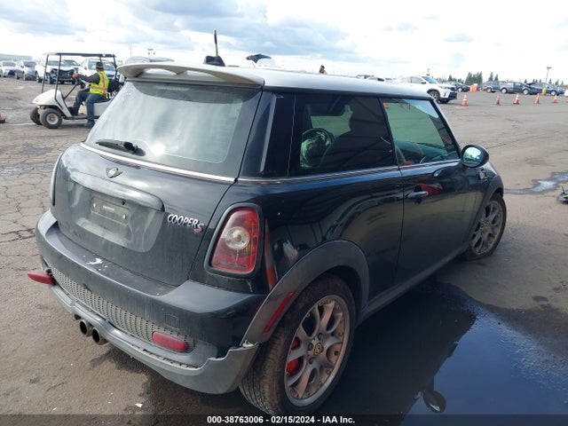 2009 MINI COOPER S WMWMF73529TW85899 Photo 3