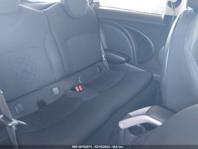 2007 MINI COOPER S WMWMF73537TL85575 Photo 7