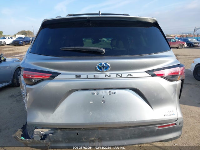 2021 TOYOTA SIENNA XLE VIN: 5TDYRKEC9MS062930