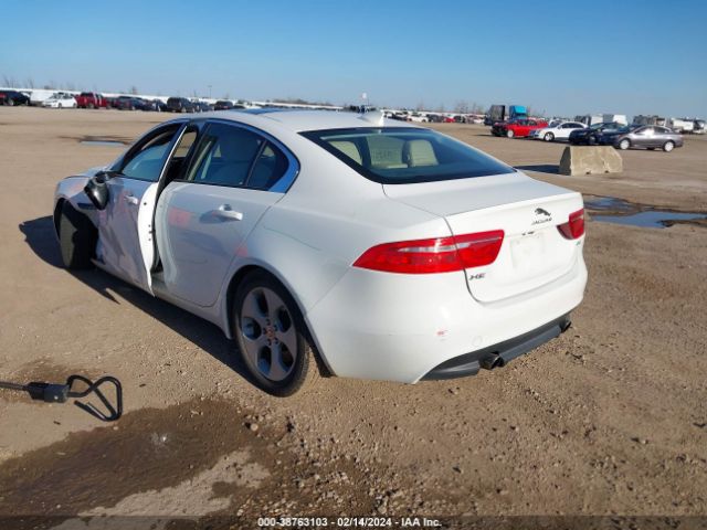 2017 JAGUAR XE SAJAR4BG9HA948478 Photo 2