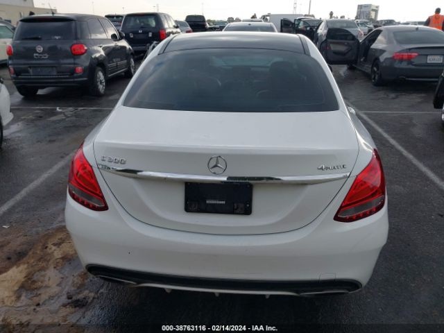 55SWF4KB8FU027986 Mercedes-Benz C 300 4matic/luxury 4matic/sport 4matic