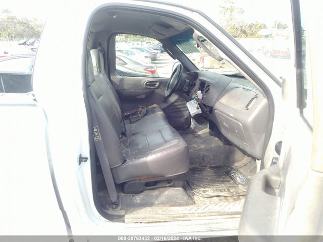 2003 FORD F-150 XL/XLT VIN: 2FTRF17213CA12500