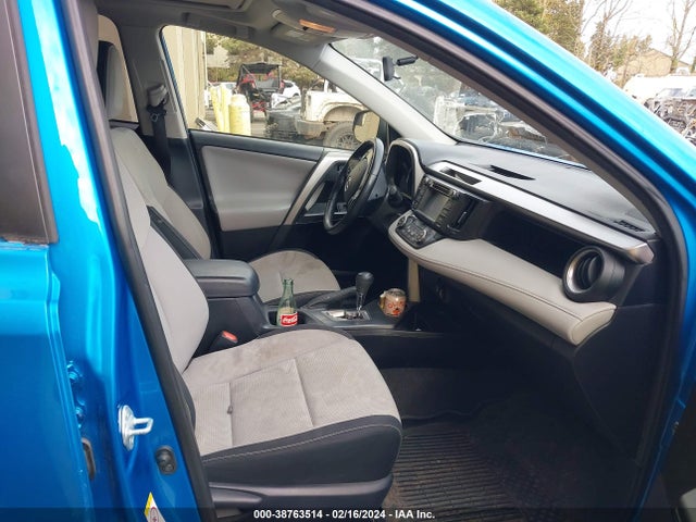 Toyota Rav4 Xle 2016 JTMRFREV4GD184103 Image 5