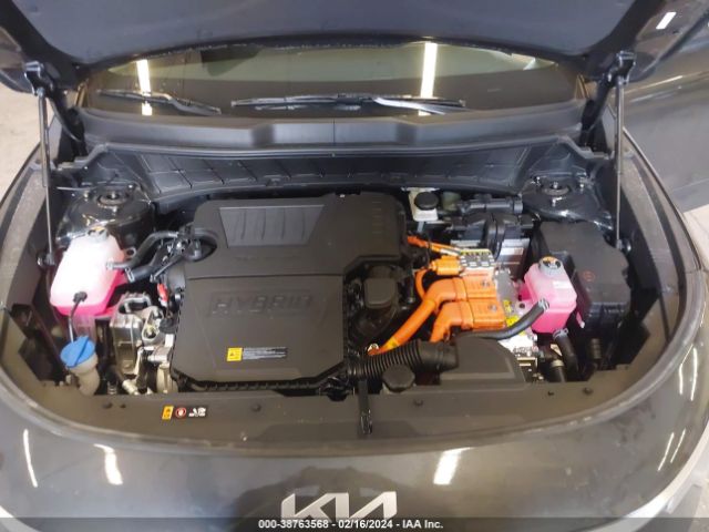 KNDCP3LE2R5137040 KIA NIRO LX