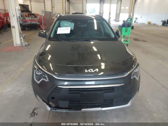 KNDCP3LE2R5137040 KIA NIRO LX