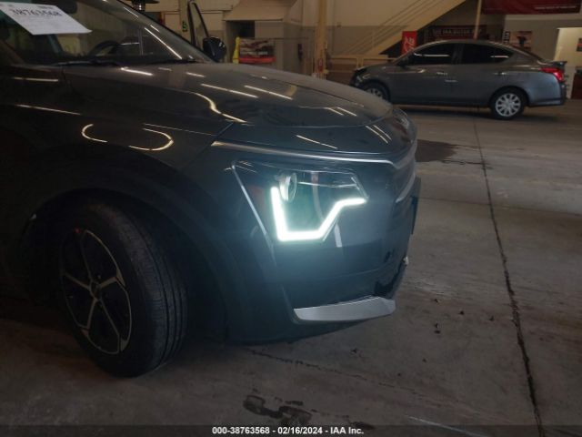 KNDCP3LE2R5137040 KIA NIRO LX