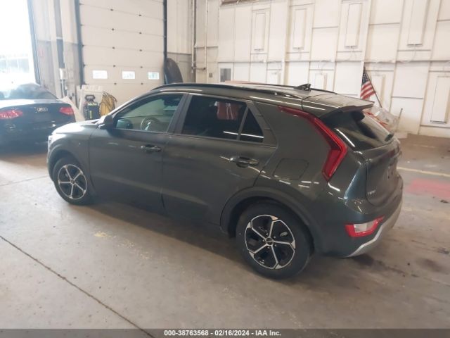 KNDCP3LE2R5137040 KIA NIRO LX
