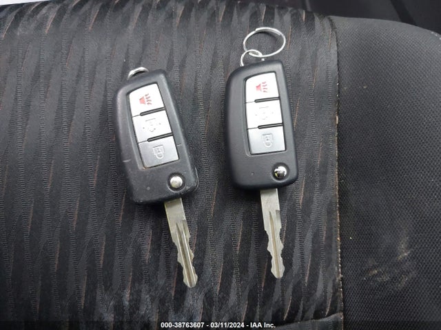 Nissan ROGUE S 2017 KNMAT2MT4HP599001 Image 11