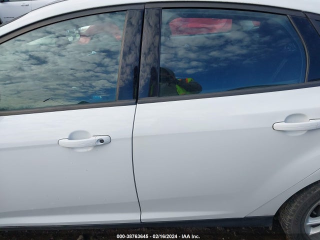 Ford FOCUS SE 2016 1FADP3F2XGL209588 Image 15