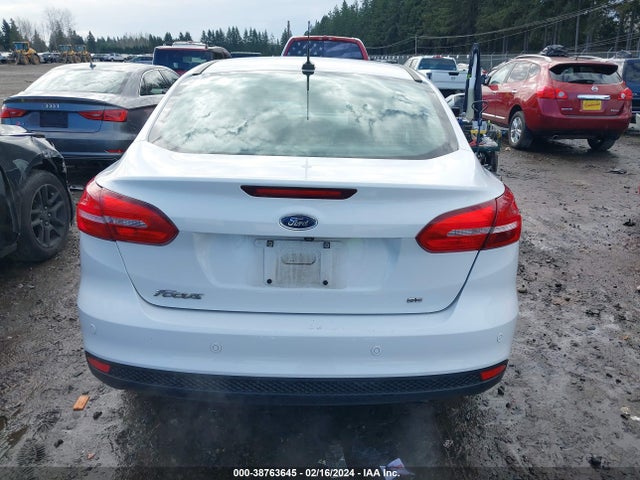 Ford FOCUS SE 2016 1FADP3F2XGL209588 Image 17