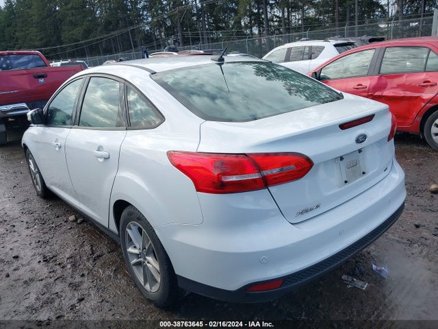 Ford FOCUS SE 2016 1FADP3F2XGL209588 Image 3