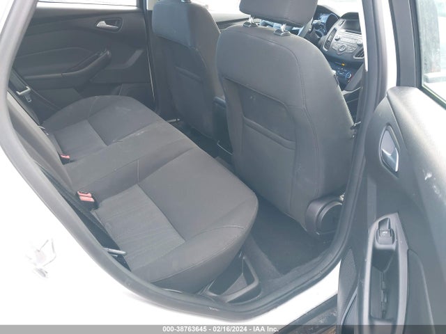 Ford FOCUS SE 2016 1FADP3F2XGL209588 Image 8