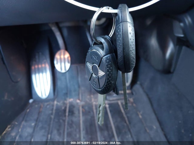 2006 MINI COOPER WMWRC33596TK67777 Photo 10